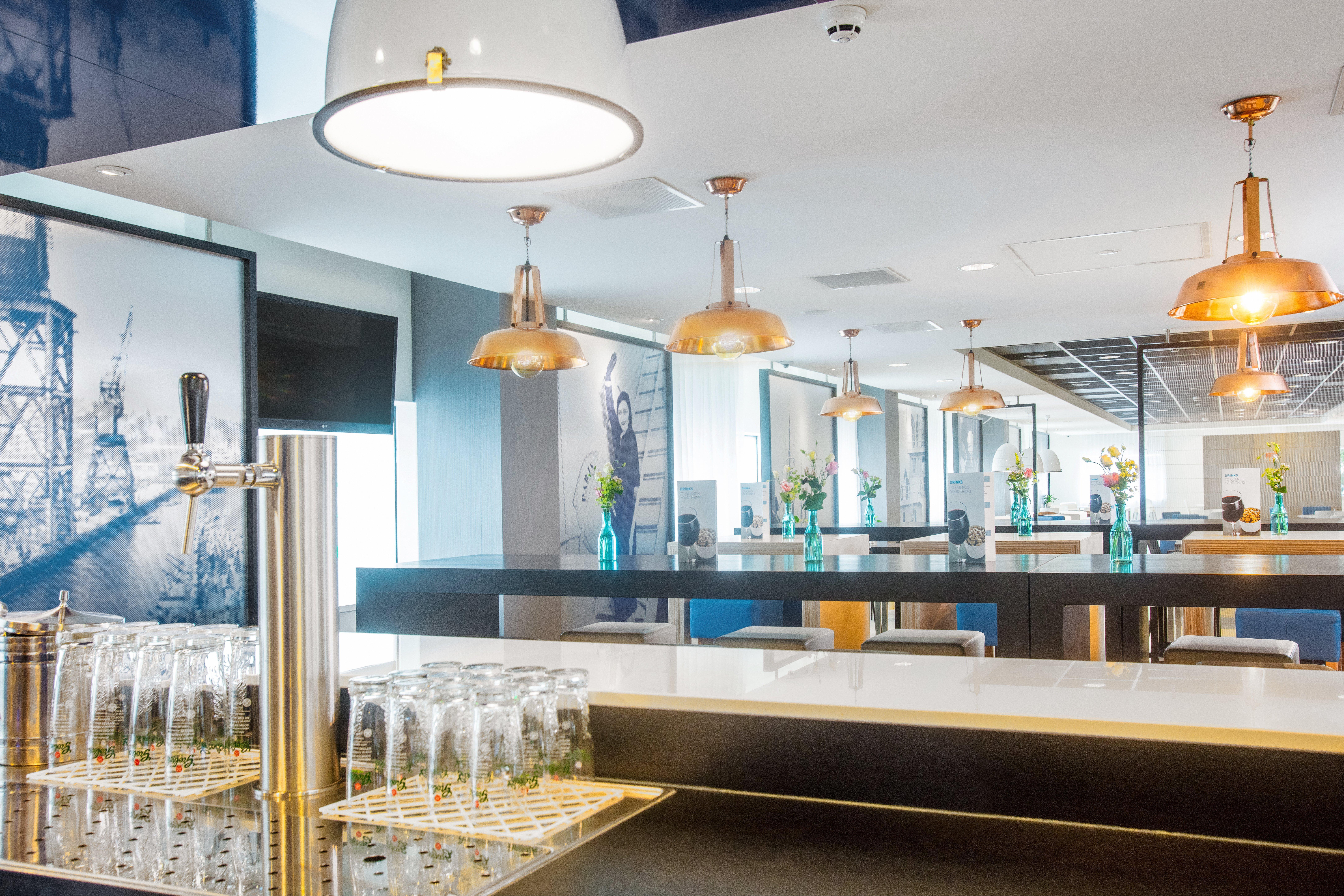Holiday Inn Express Rotterdam - Central Station By Ihg Exterior foto
