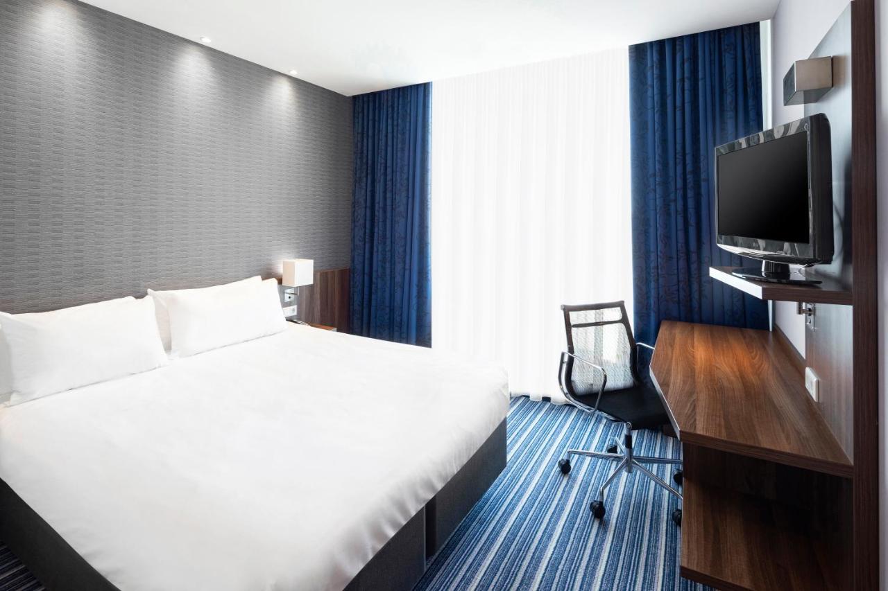 Holiday Inn Express Rotterdam - Central Station By Ihg Exterior foto