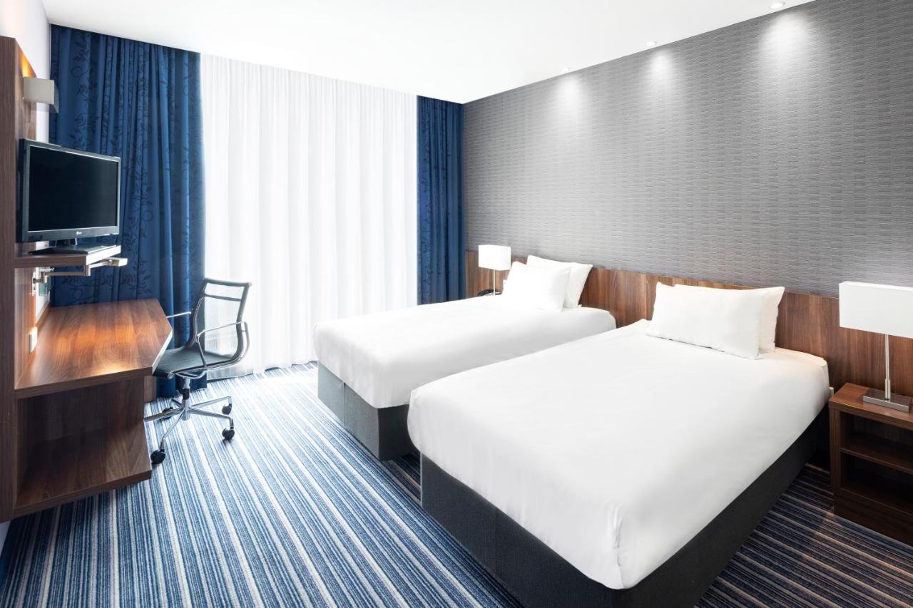 Holiday Inn Express Rotterdam - Central Station By Ihg Exterior foto