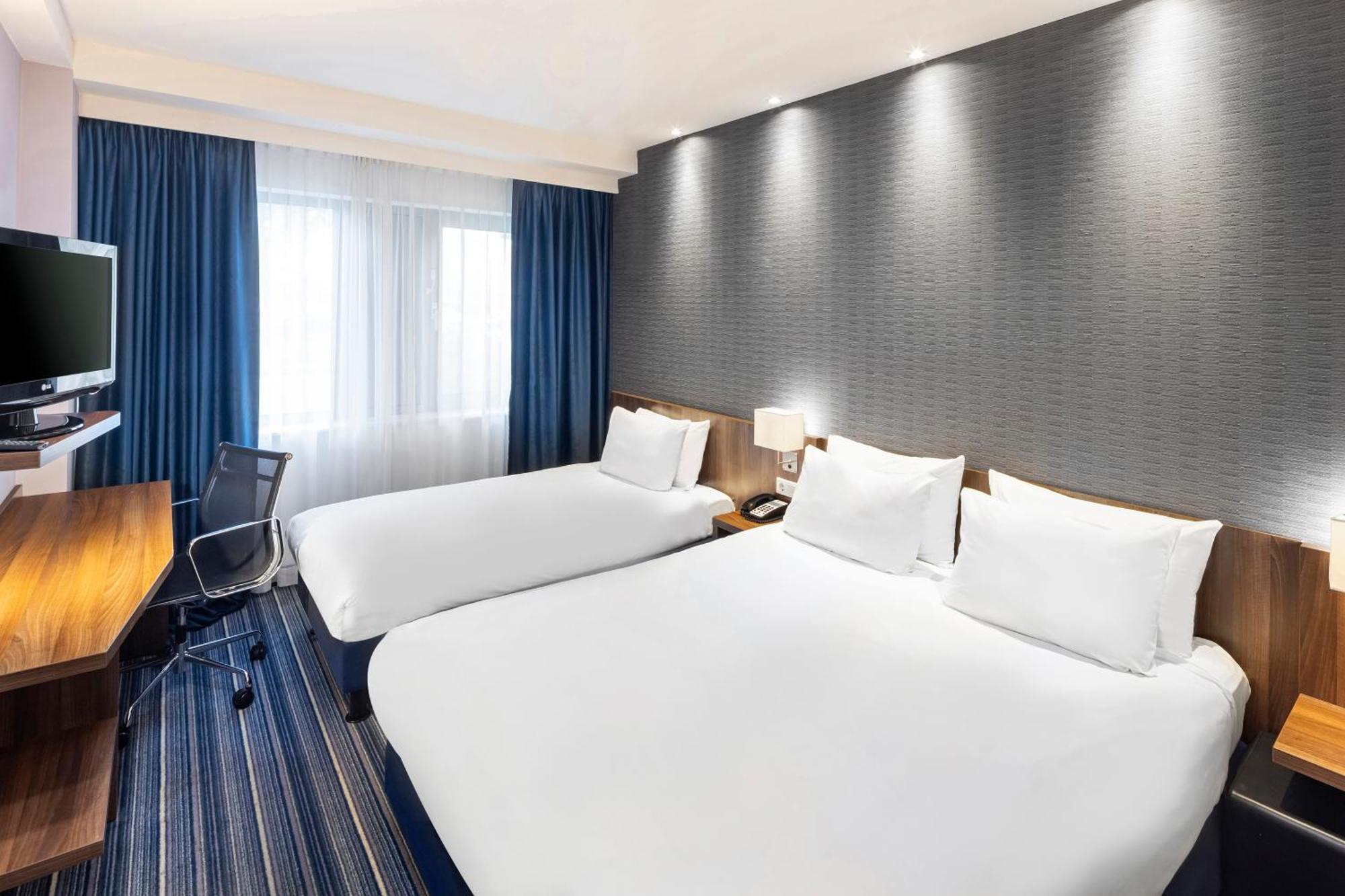 Holiday Inn Express Rotterdam - Central Station By Ihg Exterior foto