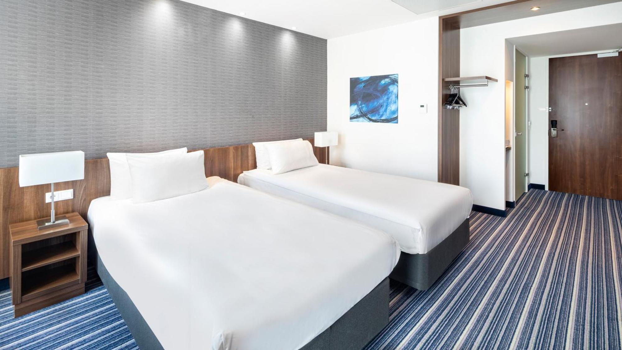 Holiday Inn Express Rotterdam - Central Station By Ihg Exterior foto