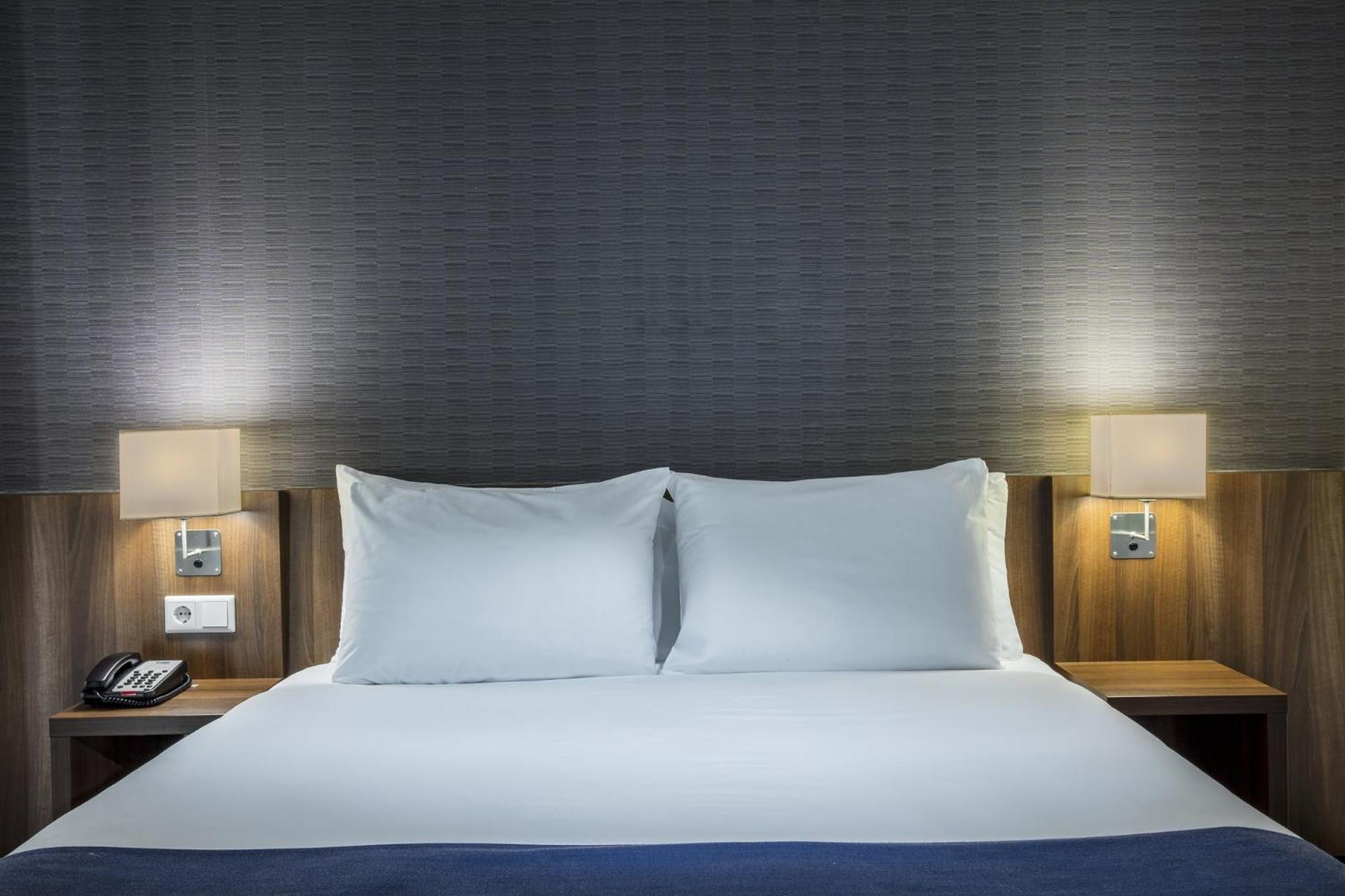 Holiday Inn Express Rotterdam - Central Station By Ihg Exterior foto