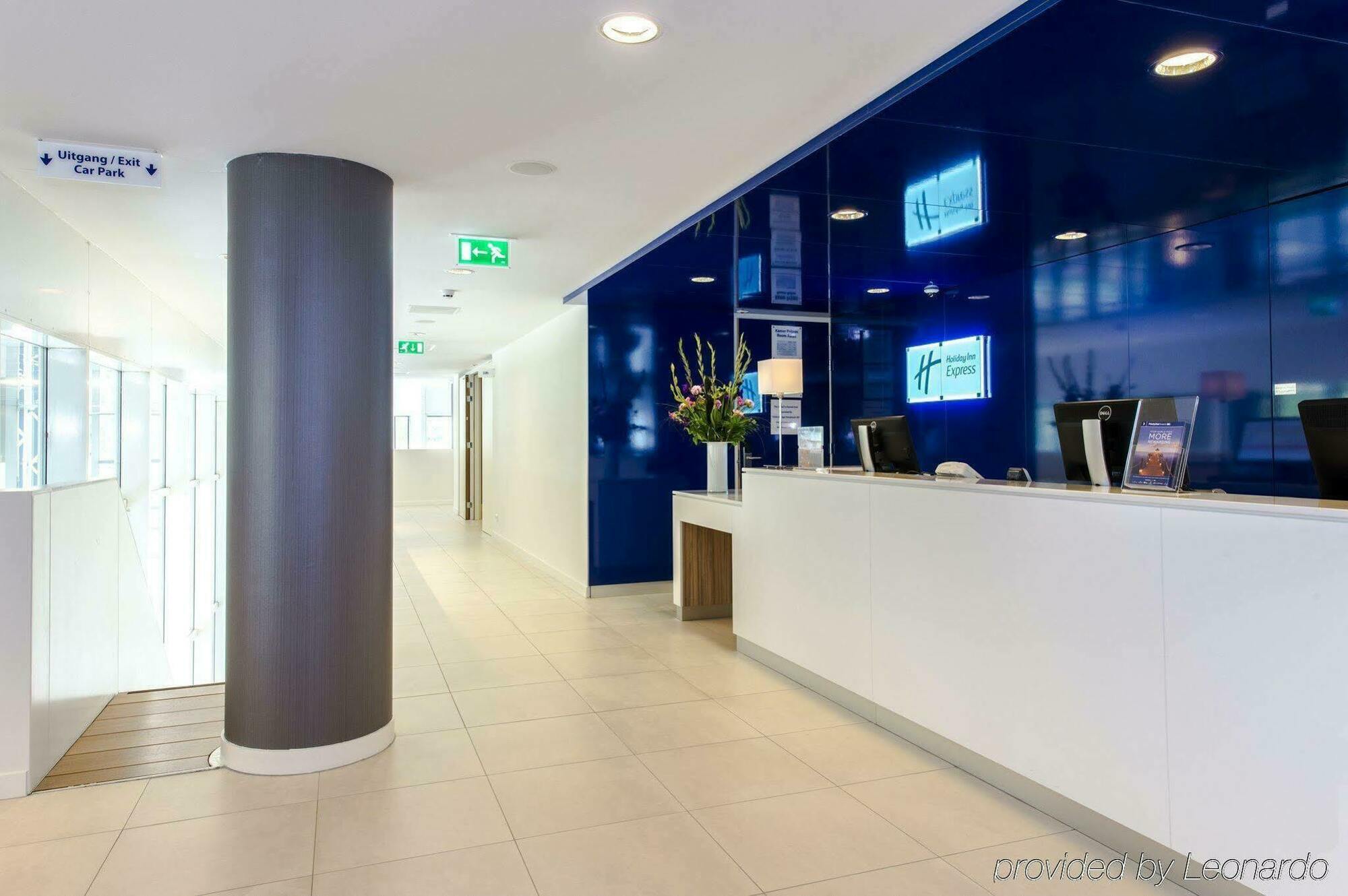 Holiday Inn Express Rotterdam - Central Station By Ihg Exterior foto